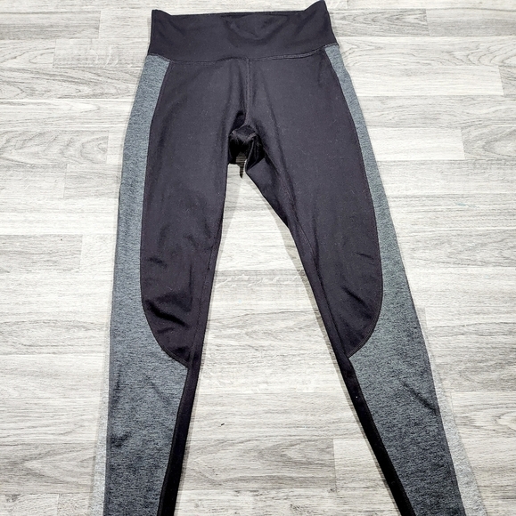 Tek Gear DryTek Women's Size Medium Leggings - Picture 1 of 2